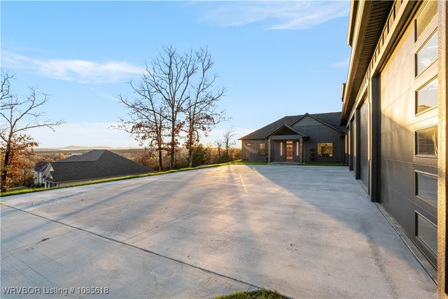 803 Rockside Drive, Greenwood, AR 72936