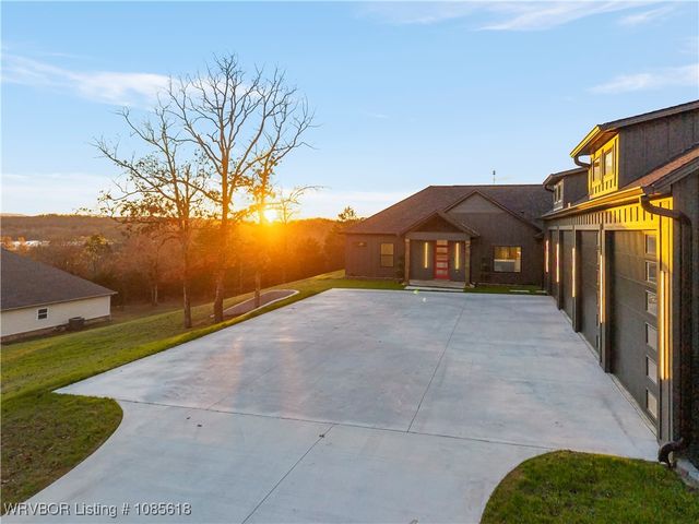 803 Rockside Drive, Greenwood, AR 72936