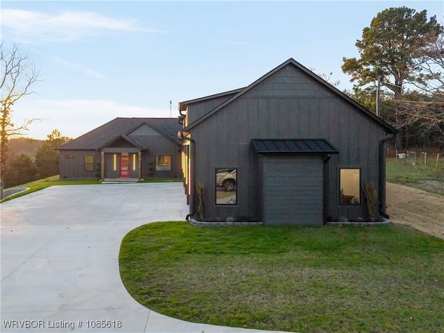 803 Rockside Drive, Greenwood, AR 72936