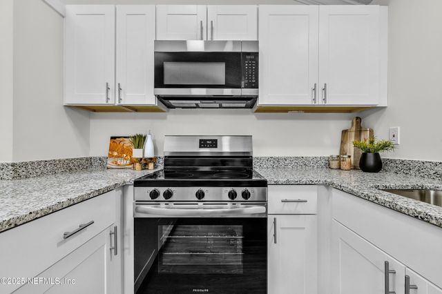 8324 MEADOW BEND Court, Jacksonville, FL 32244