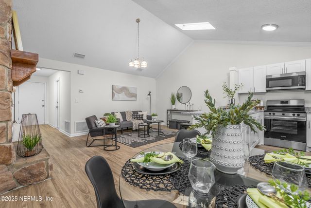8324 MEADOW BEND Court, Jacksonville, FL 32244