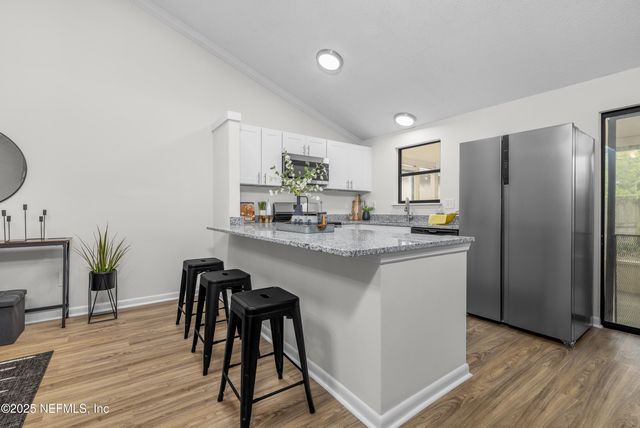 8324 MEADOW BEND Court, Jacksonville, FL 32244