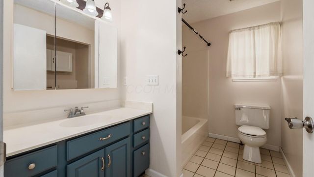 514 Zanesville Avenue, Thornville, OH 43076