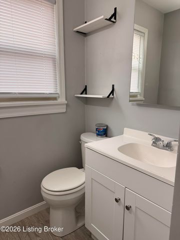 1827 Bashford Manor Ln APT 1, Louisville, KY 40218