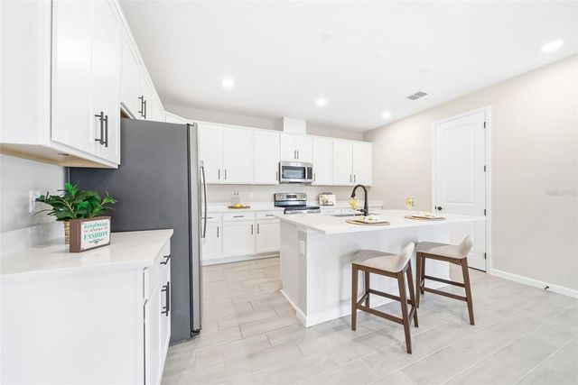 253 HILLTOP BLOOM LOOP, Haines City, FL 33844