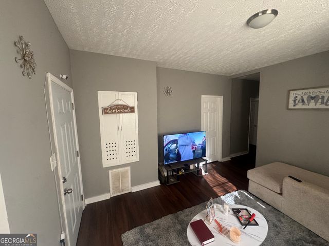 419 E Tinsley Street, Griffin, GA 30223