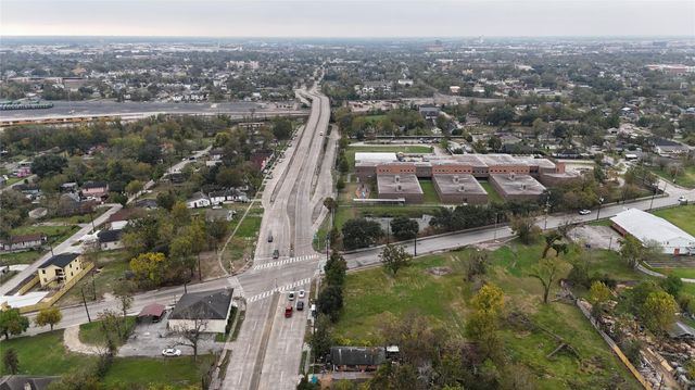 2917 Altoona Street, Houston, TX 77026