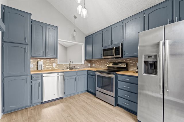 10705 Tall Oak Drive, Fort Worth, TX 76108