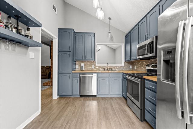 10705 Tall Oak Drive, Fort Worth, TX 76108