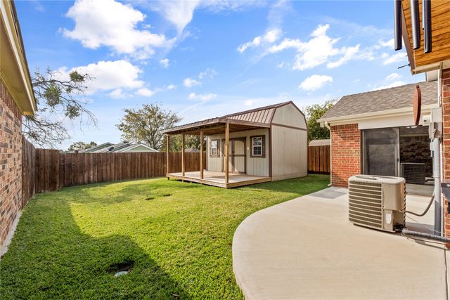 10705 Tall Oak Drive, Fort Worth, TX 76108