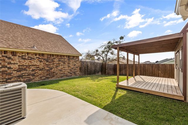 10705 Tall Oak Drive, Fort Worth, TX 76108