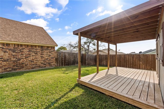 10705 Tall Oak Drive, Fort Worth, TX 76108