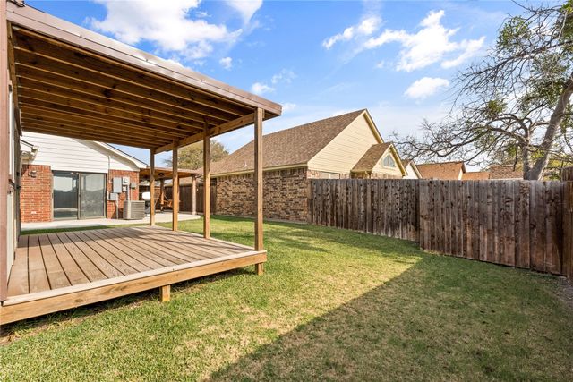10705 Tall Oak Drive, Fort Worth, TX 76108