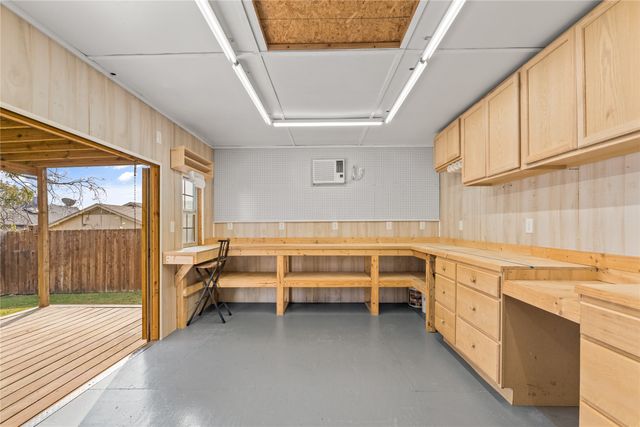 10705 Tall Oak Drive, Fort Worth, TX 76108