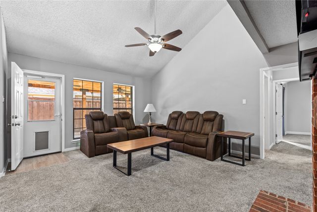 10705 Tall Oak Drive, Fort Worth, TX 76108