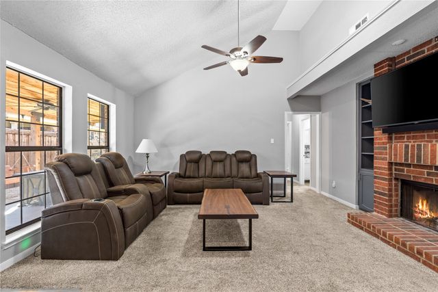 10705 Tall Oak Drive, Fort Worth, TX 76108