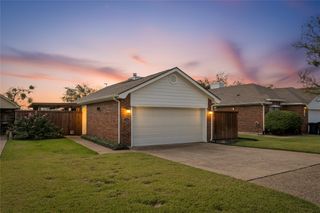 10705 Tall Oak Drive, Fort Worth, TX 76108
