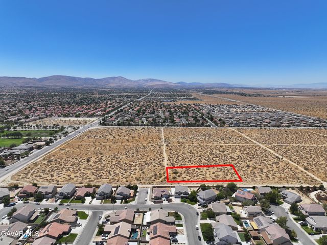 . Vic Avenue R 57th Ste Avenue, Palmdale, CA 93550