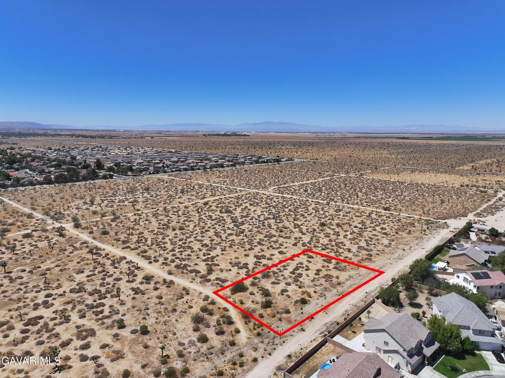 . Vic Avenue R 57th Ste Avenue, Palmdale, CA 93550