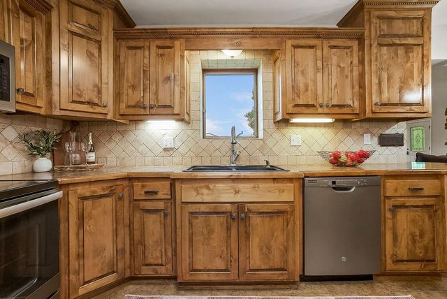 33309 Taylor Road, Drexel, MO 64742