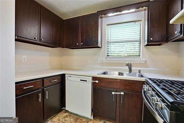 76 Sandalwood Circle, Lawrenceville, GA 30046