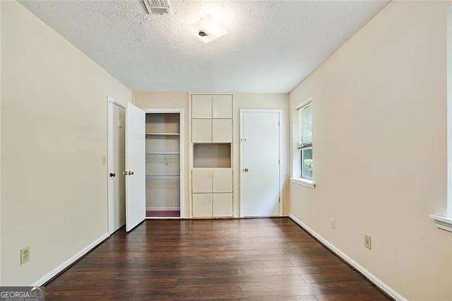 76 Sandalwood Circle, Lawrenceville, GA 30046