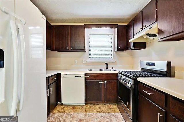 76 Sandalwood Circle, Lawrenceville, GA 30046