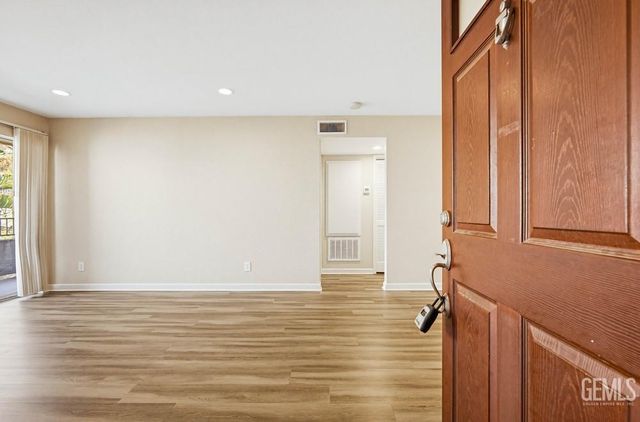 2505 San Gabriel Way 203, Riverside, CA 92882