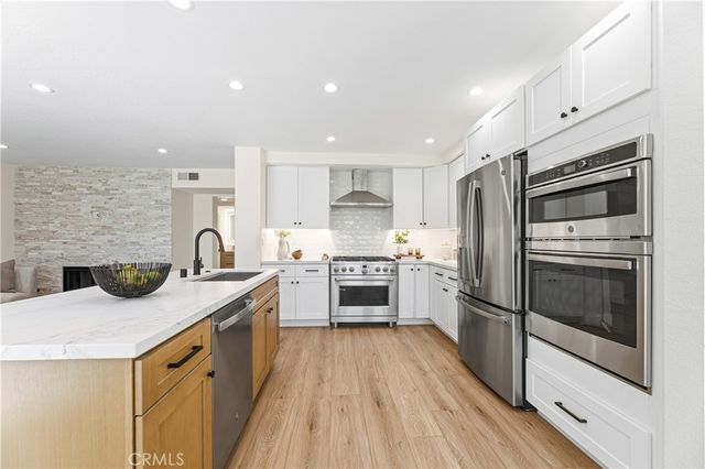 8 Del Rey 17, Irvine, CA 92612