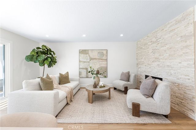 8 Del Rey 17, Irvine, CA 92612