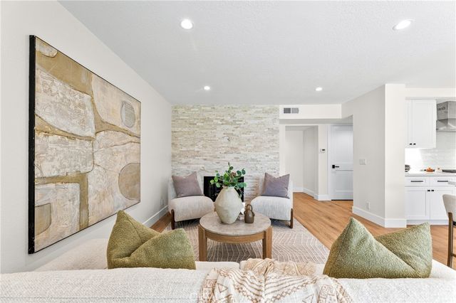 8 Del Rey 17, Irvine, CA 92612