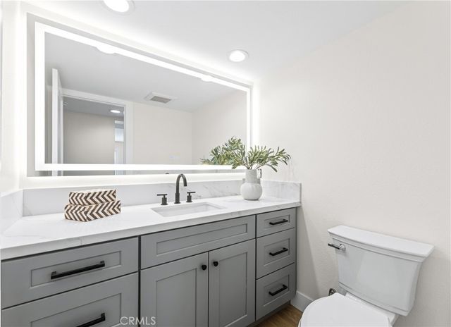 8 Del Rey 17, Irvine, CA 92612