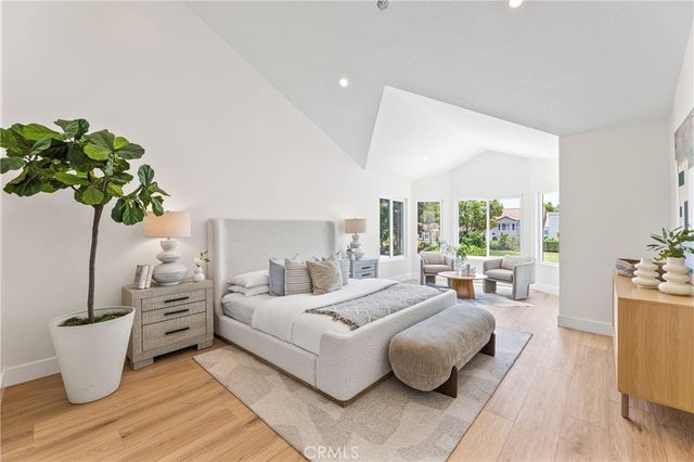 8 Del Rey 17, Irvine, CA 92612