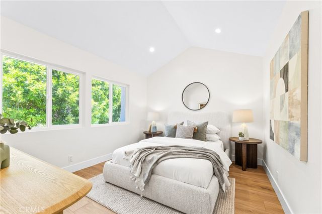8 Del Rey 17, Irvine, CA 92612
