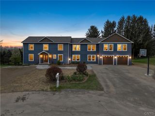 4454 Carriage Circle, Dewitt, NY 13078
