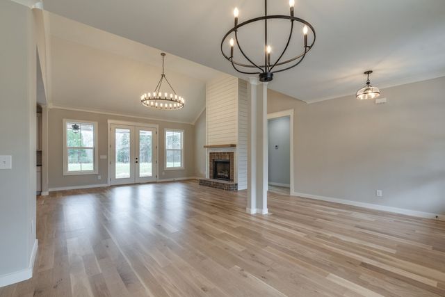 2 Hunter Bills Rd, Lewisburg, TN 37091