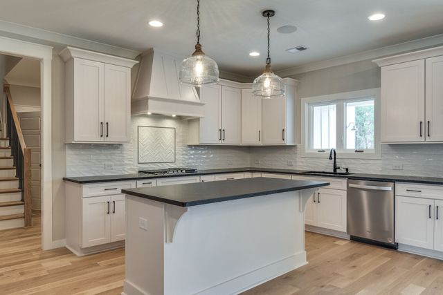 2 Hunter Bills Rd, Lewisburg, TN 37091