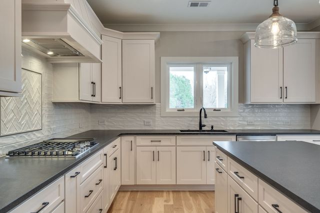 2 Hunter Bills Rd, Lewisburg, TN 37091