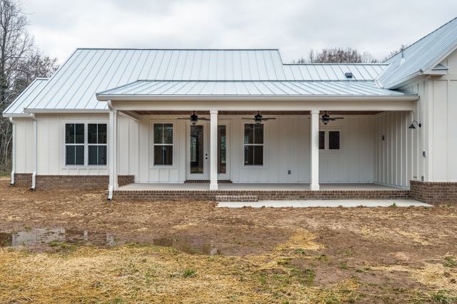 2 Hunter Bills Rd, Lewisburg, TN 37091