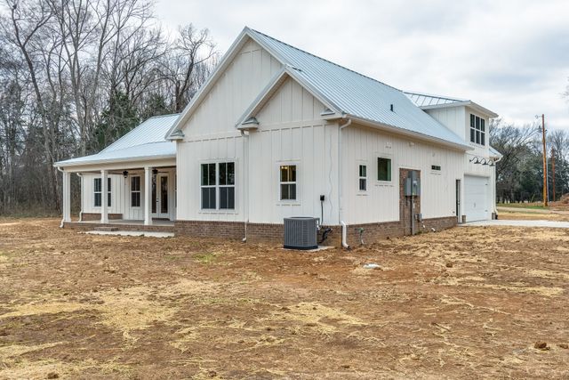 2 Hunter Bills Rd, Lewisburg, TN 37091