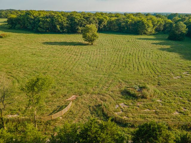 2 Hunter Bills Rd, Lewisburg, TN 37091