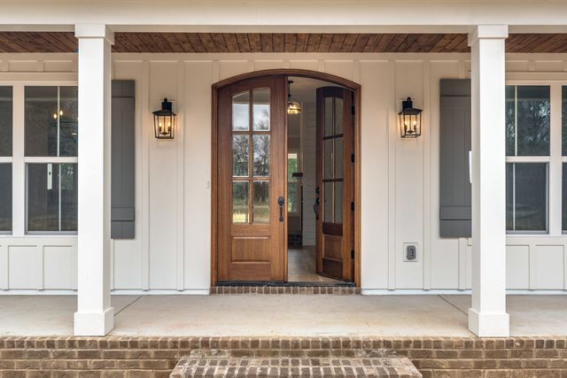 2 Hunter Bills Rd, Lewisburg, TN 37091