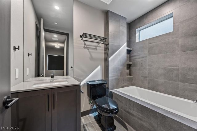 5 Promenade Isle Lane, Henderson, NV 89011