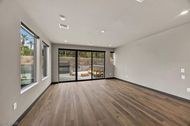 5 Promenade Isle Lane, Henderson, NV 89011