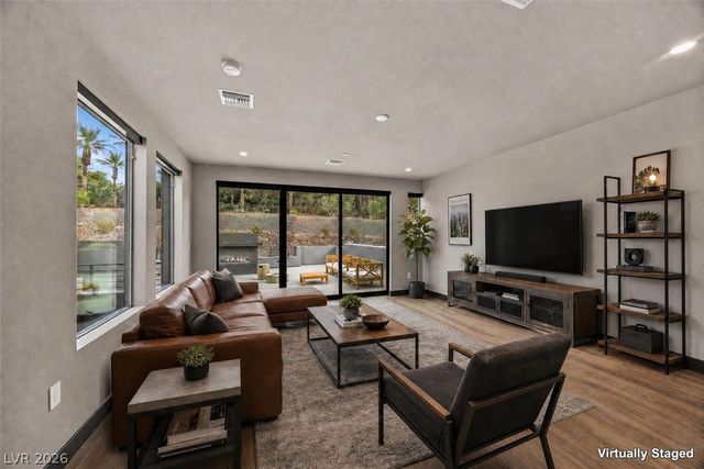 5 Promenade Isle Lane, Henderson, NV 89011
