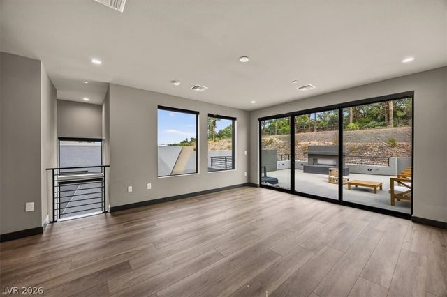 5 Promenade Isle Lane, Henderson, NV 89011