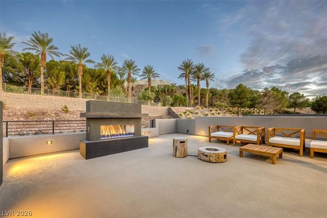 5 Promenade Isle Lane, Henderson, NV 89011