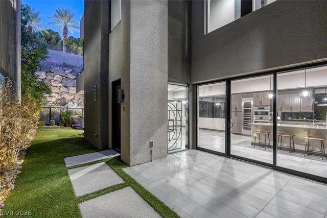 5 Promenade Isle Lane, Henderson, NV 89011
