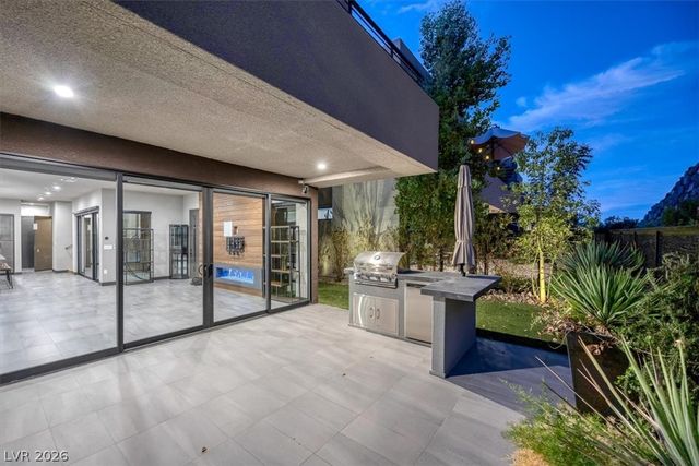 5 Promenade Isle Lane, Henderson, NV 89011