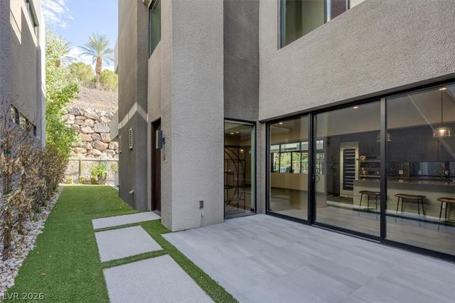 5 Promenade Isle Lane, Henderson, NV 89011
